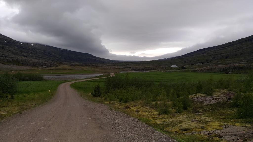 Fossardalur Guesthouse Djupivogur Bagian luar foto