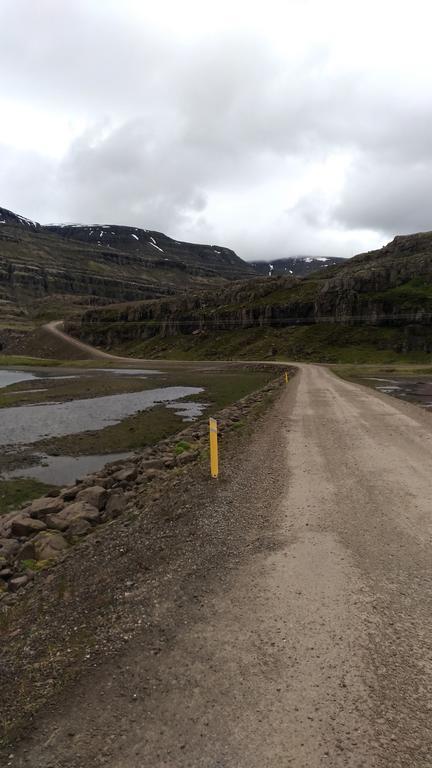 Fossardalur Guesthouse Djupivogur Bagian luar foto