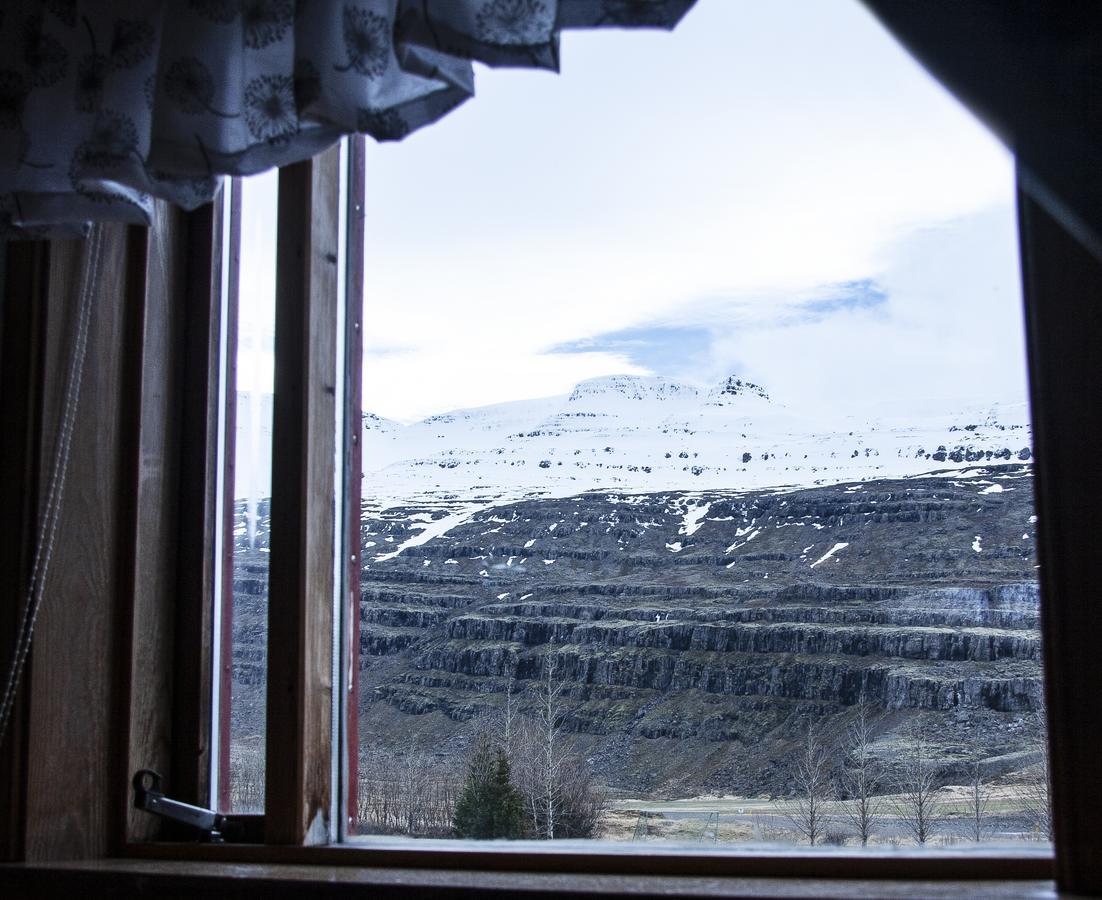 Fossardalur Guesthouse Djupivogur Bagian luar foto