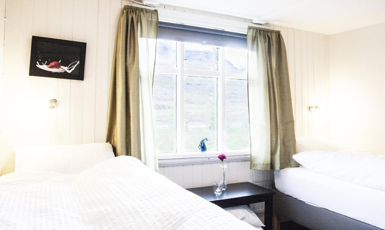 Fossardalur Guesthouse Djupivogur Bagian luar foto